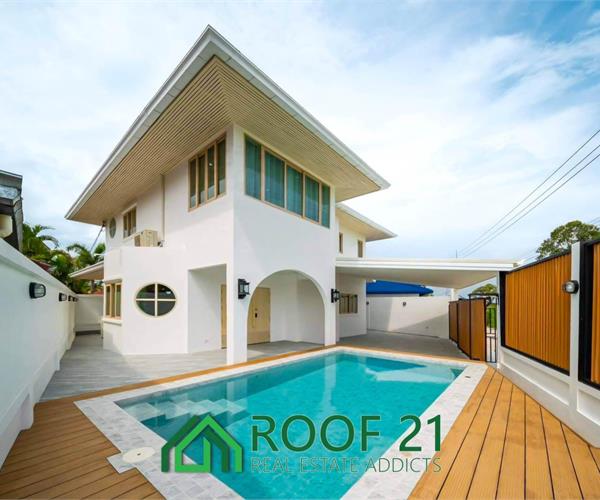 Minimalistic style 4 BR Pool Villa in Na Jomtien only 500m. to the Beach