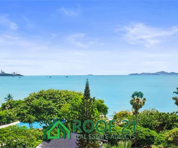 Luxury Condo, Sea View  for Sale in Wongamat Beach area Close to Terminal 21, Pattaya