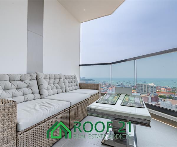 For Sale Condominium Luxury Modern 2 Bedrooms, Sea View ,In City Center of South Pattaya Close To Pattaya Beach.